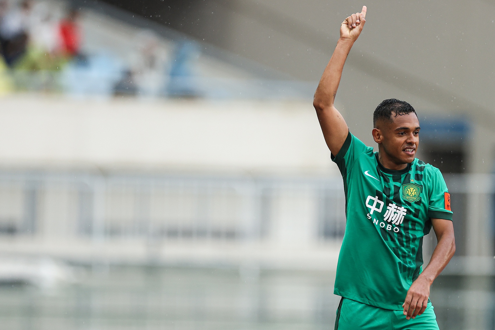 世界杯官方正版-足球报：国安希望达万能复出踢泰山，俱乐部表示不要提什么复仇