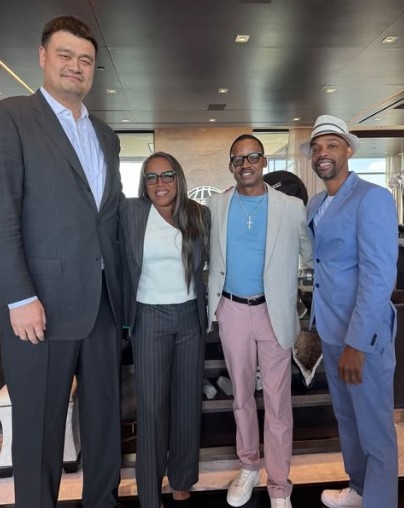 世界杯高清观看-岁月如梭！WNBA名宿晒出与姚明&amp;弗朗西斯及阿尔斯通合影